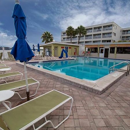 On The Rocks Villa Tampa Bagian luar foto