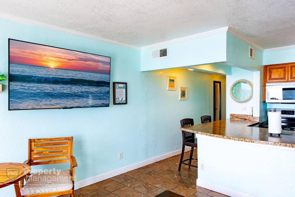 On The Rocks Villa Tampa Bagian luar foto